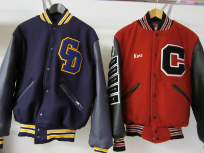Pretty sure the Escape Plan video jacket is an old varsity letter jacket  from my high school in MN. Not sure how Travis would have gotten one though  : r/travisscott